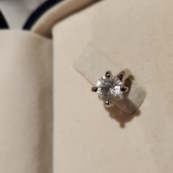 Little engagement ring pendant - Picture 1 of 4